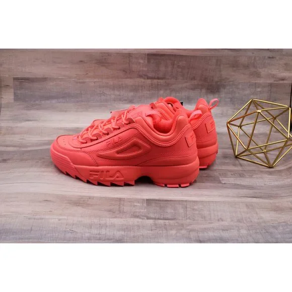 Red Fila Sneakers Size 9 - Picture 11 of 11